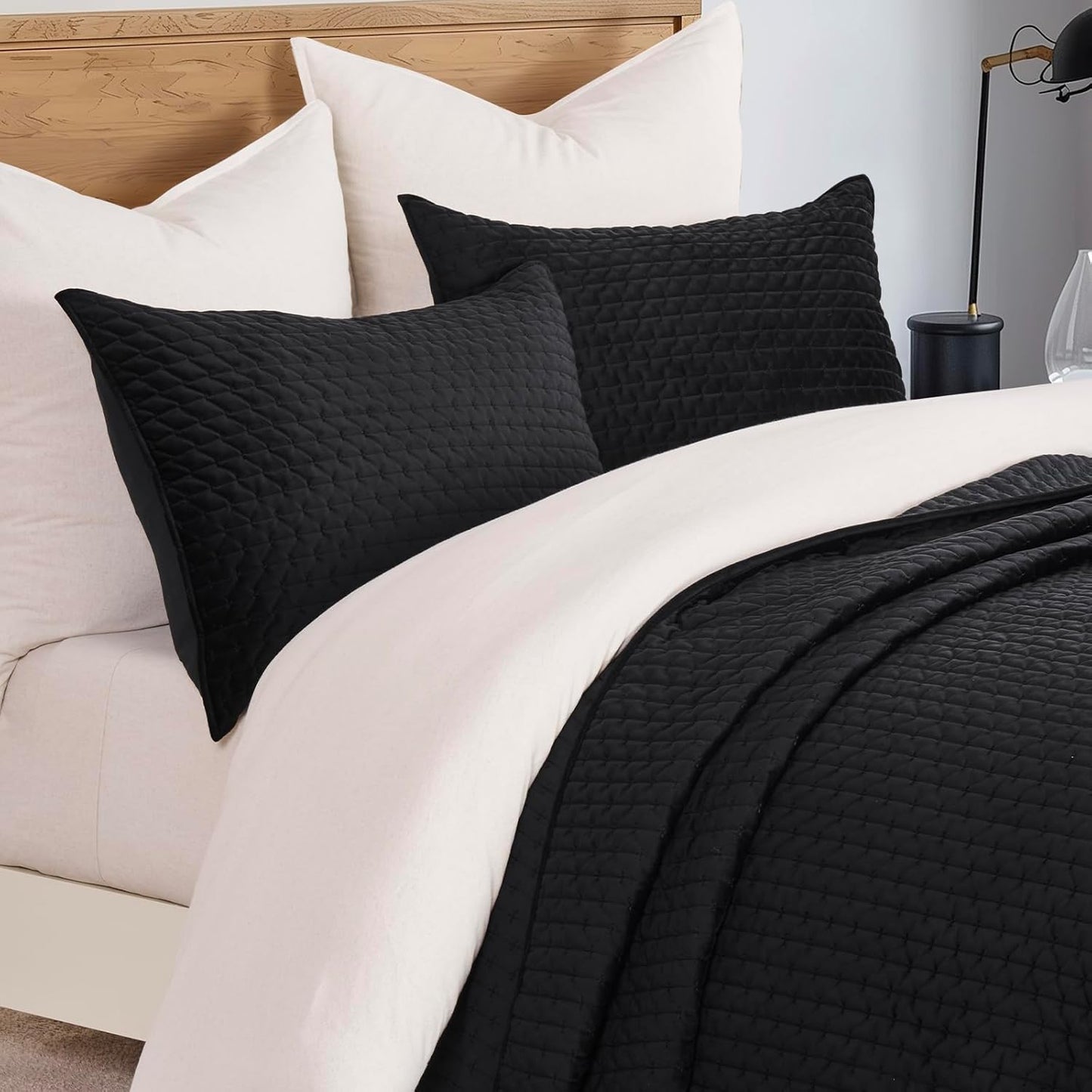 EverGrace Luxury Velvet Quilt Set King Size 3 Piece, Soft Cross-Stitch Velvet Comforter Set with Pillow Shams, Lightweight Coverlet Bedspread Bedding Set for All Seasons, Light Taupe