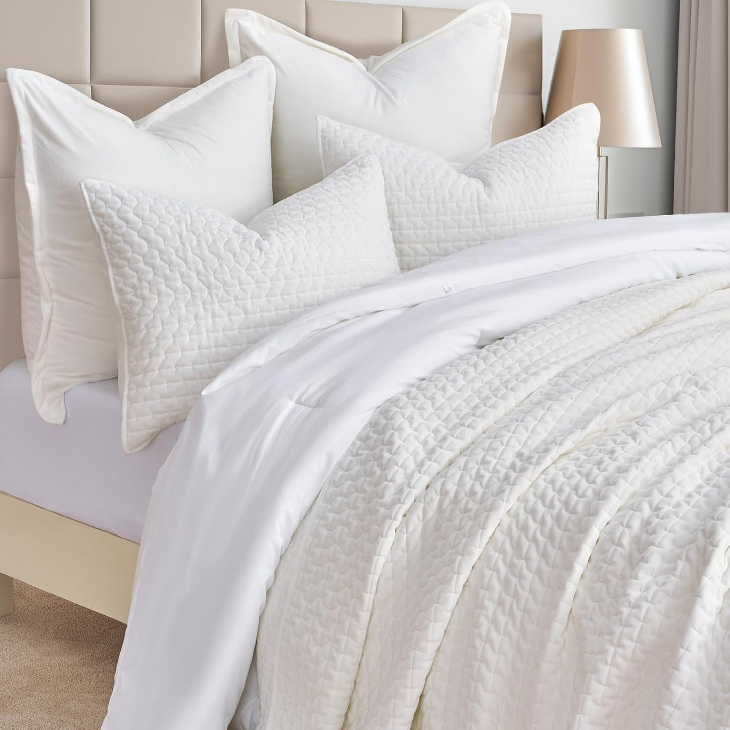 EverGrace Luxury Velvet Quilt Set King Size 3 Piece, Soft Cross-Stitch Velvet Comforter Set with Pillow Shams, Lightweight Coverlet Bedspread Bedding Set for All Seasons, Light Taupe