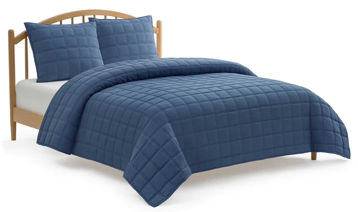UGG Gizelle Full/Queen Quilt Set with 2 Pillow Shams Lightweight Bedding with Fluffy Reverse, All Season Washable & Hypoallergenic Bedding for Apartment or Dorm Essentials, Full/Queen, Cream