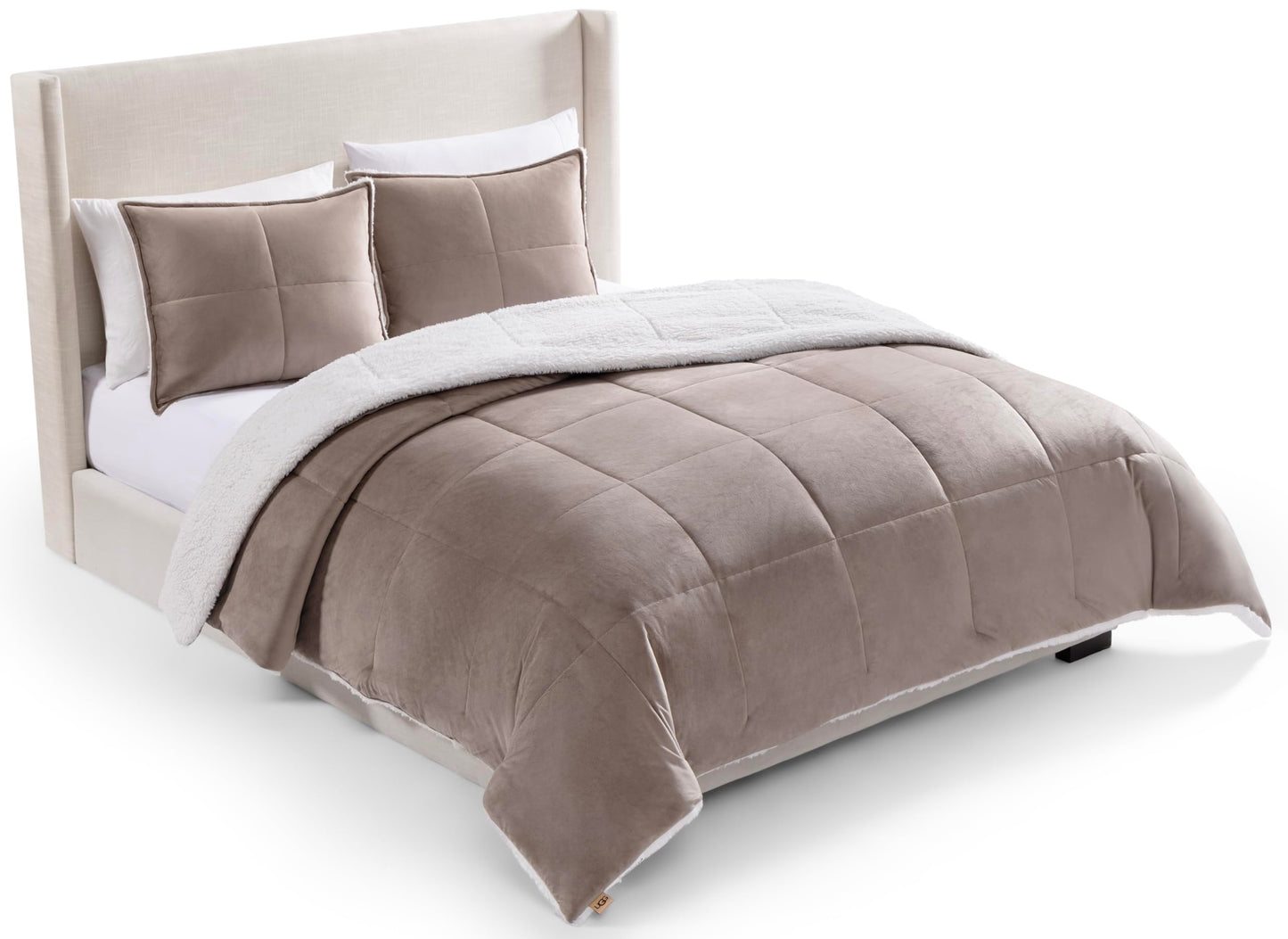 UGG Blissful Full/Queen Comforter Set with 2 Pillow Shams Reversible Comforter Plush Fluffy Warm Bed Set Premium Down Alternative Bedding for College Dorm Essentials, Full/Queen, Light Brown Fawn