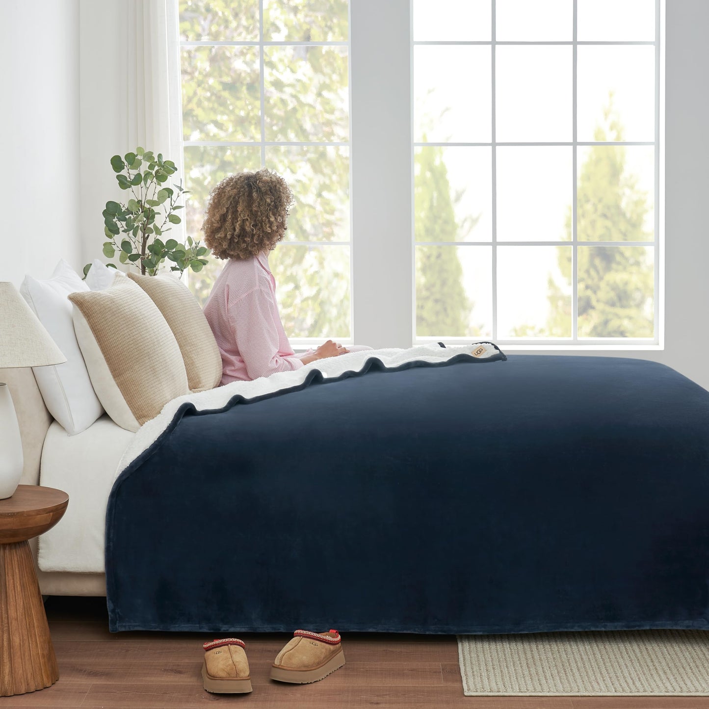 UGG Nita King/California King Blanket Fleece Fluffy Reversible Soft Fuzzy Bedding Cozy Plush Warm Oversized Blanket Machine Washable Bedroom Decor for Big Couch Bed, 110-inch x 90-inch, White Snow