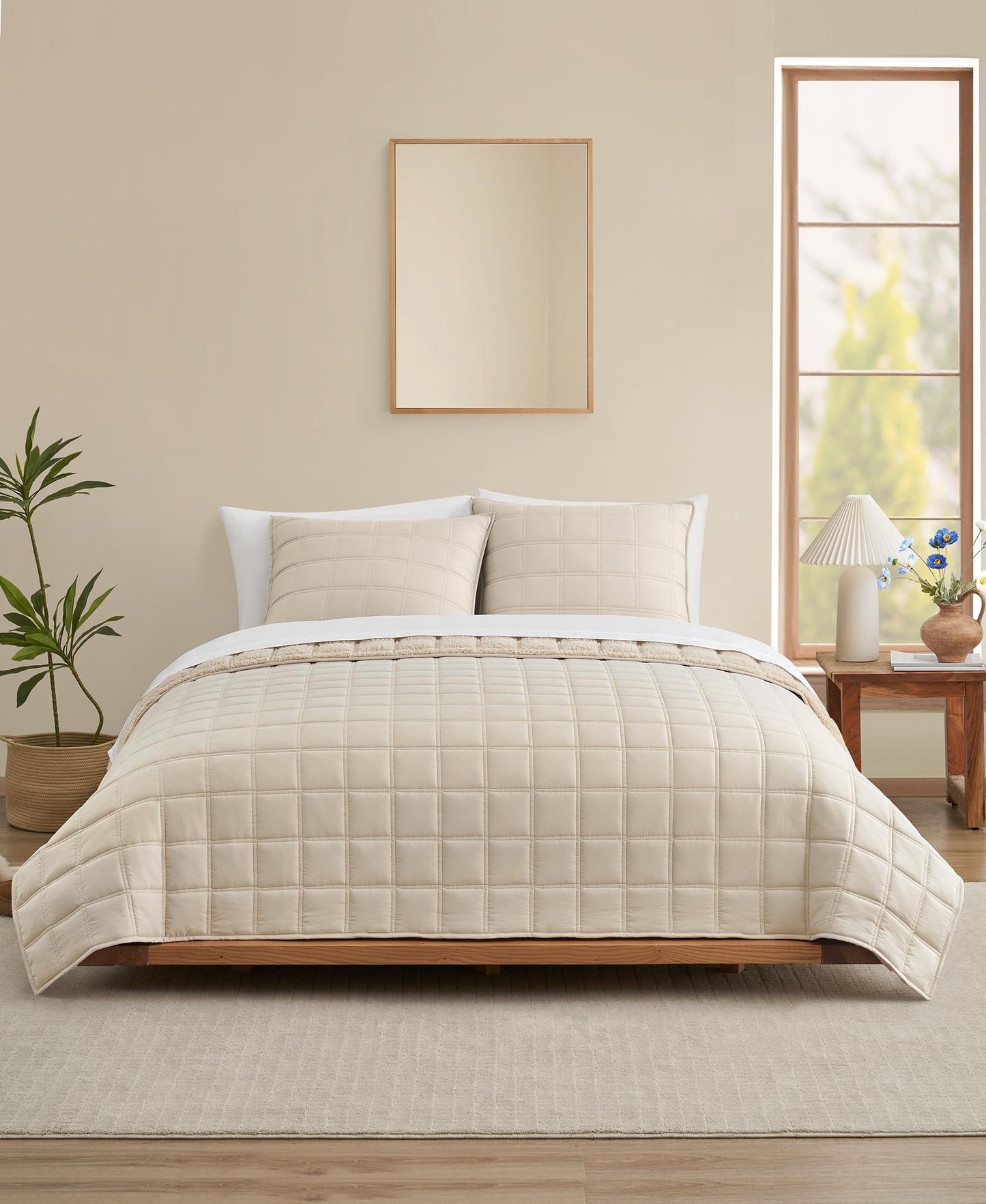 UGG Gizelle Full/Queen Quilt Set with 2 Pillow Shams Lightweight Bedding with Fluffy Reverse, All Season Washable & Hypoallergenic Bedding for Apartment or Dorm Essentials, Full/Queen, Cream