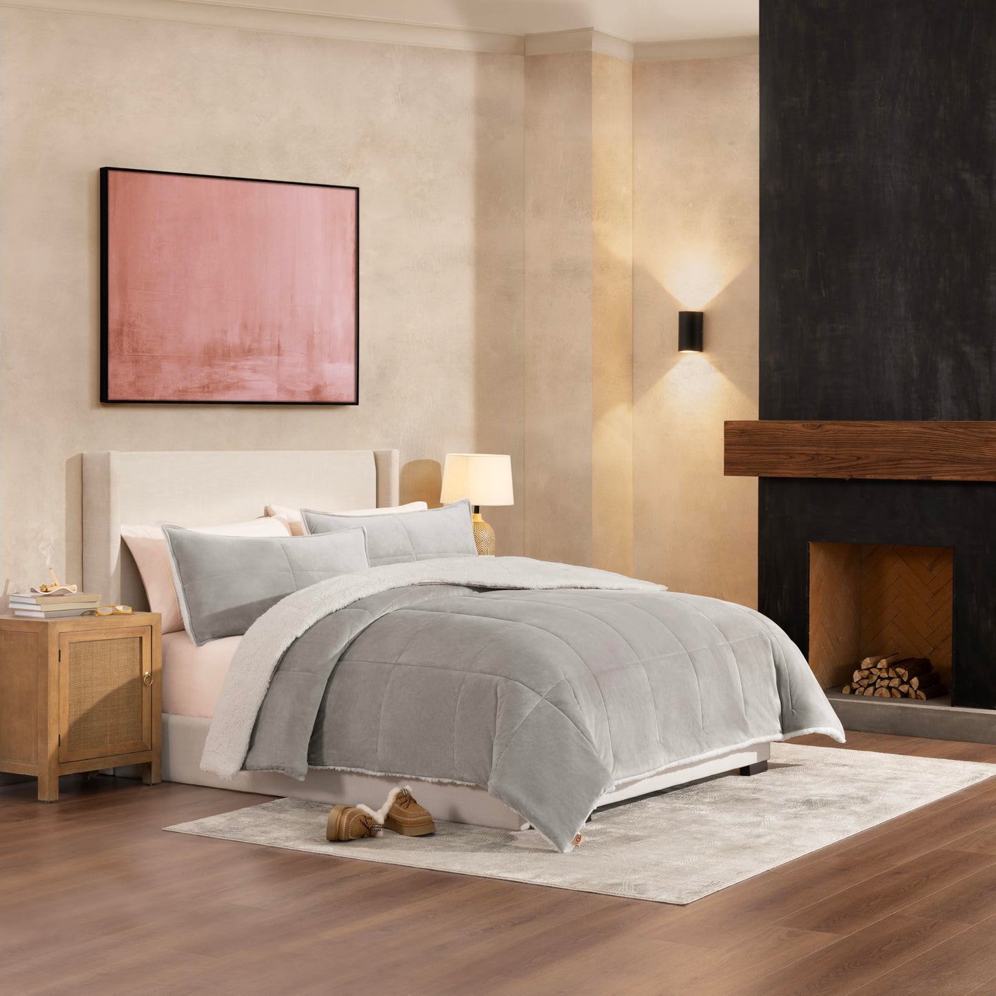 UGG Blissful Full/Queen Comforter Set with 2 Pillow Shams Reversible Comforter Plush Fluffy Warm Bed Set Premium Down Alternative Bedding for College Dorm Essentials, Full/Queen, Light Brown Fawn