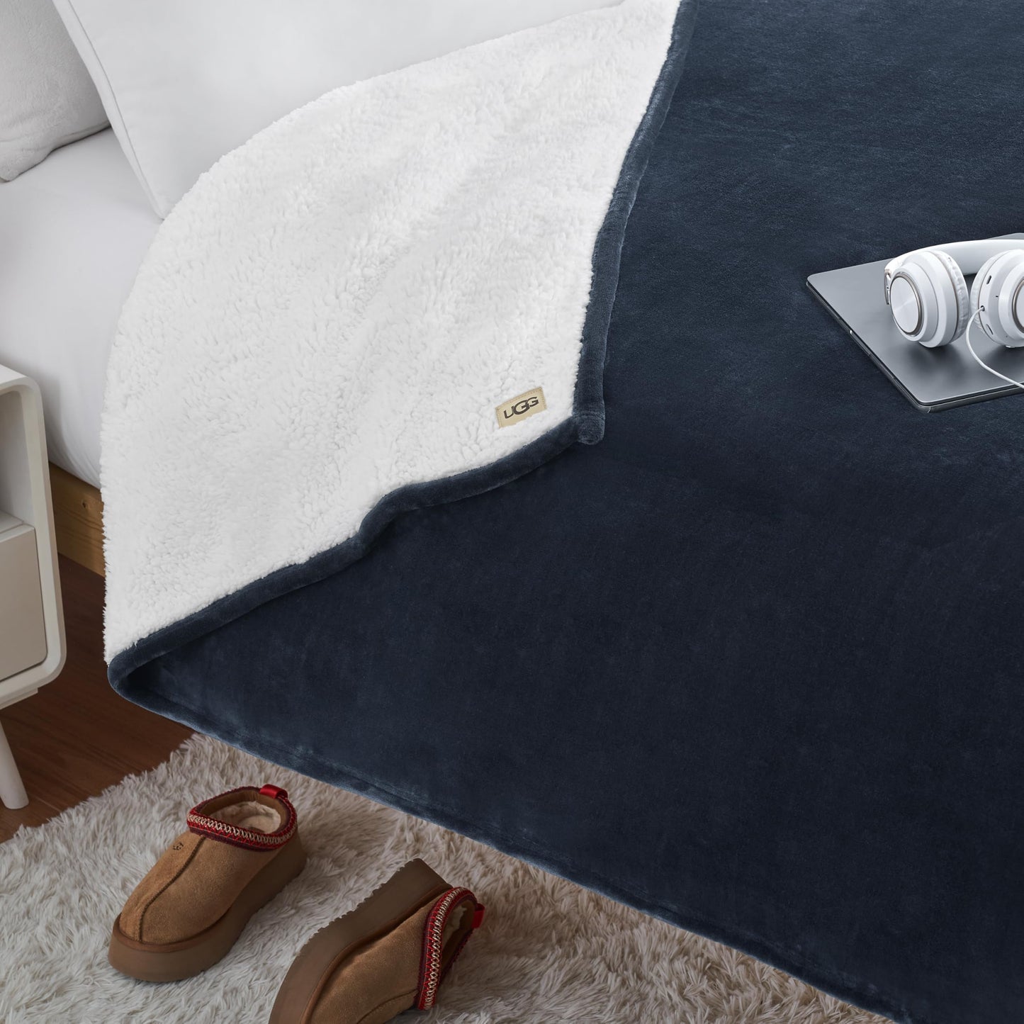 UGG Nita King/California King Blanket Fleece Fluffy Reversible Soft Fuzzy Bedding Cozy Plush Warm Oversized Blanket Machine Washable Bedroom Decor for Big Couch Bed, 110-inch x 90-inch, White Snow
