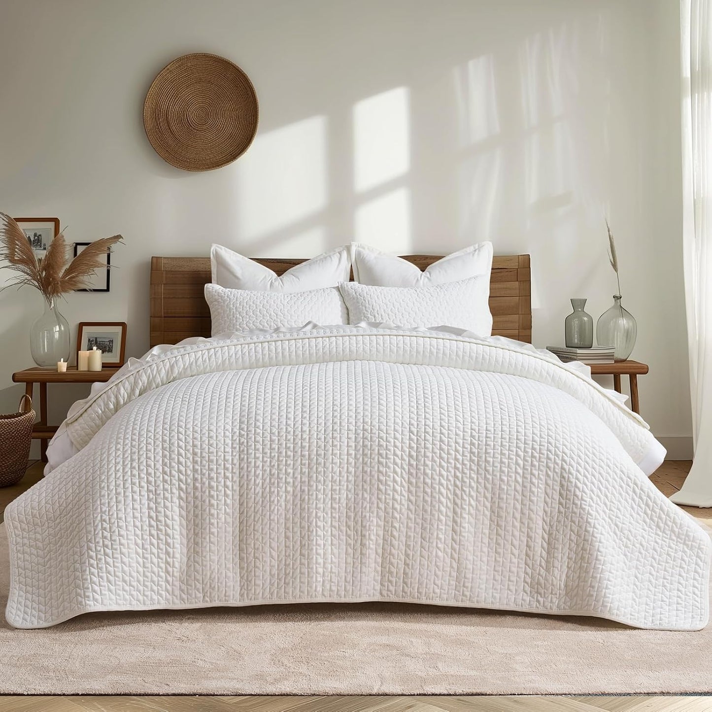 EverGrace Luxury Velvet Quilt Set King Size 3 Piece, Soft Cross-Stitch Velvet Comforter Set with Pillow Shams, Lightweight Coverlet Bedspread Bedding Set for All Seasons, Light Taupe