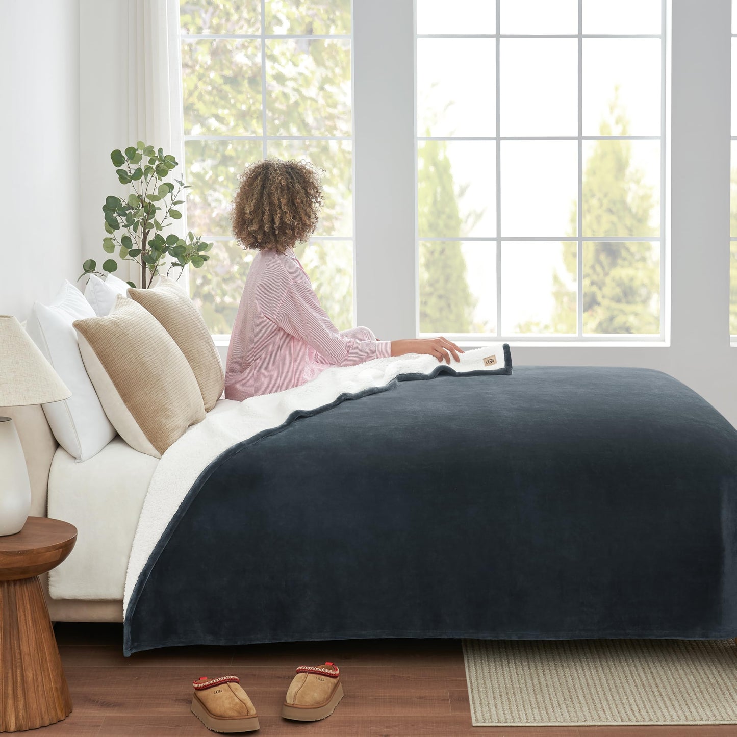 UGG Nita King/California King Blanket Fleece Fluffy Reversible Soft Fuzzy Bedding Cozy Plush Warm Oversized Blanket Machine Washable Bedroom Decor for Big Couch Bed, 110-inch x 90-inch, White Snow