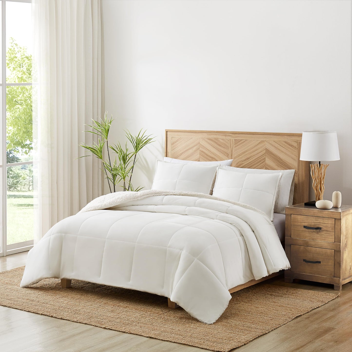 UGG Blissful Full/Queen Comforter Set with 2 Pillow Shams Reversible Comforter Plush Fluffy Warm Bed Set Premium Down Alternative Bedding for College Dorm Essentials, Full/Queen, Light Brown Fawn