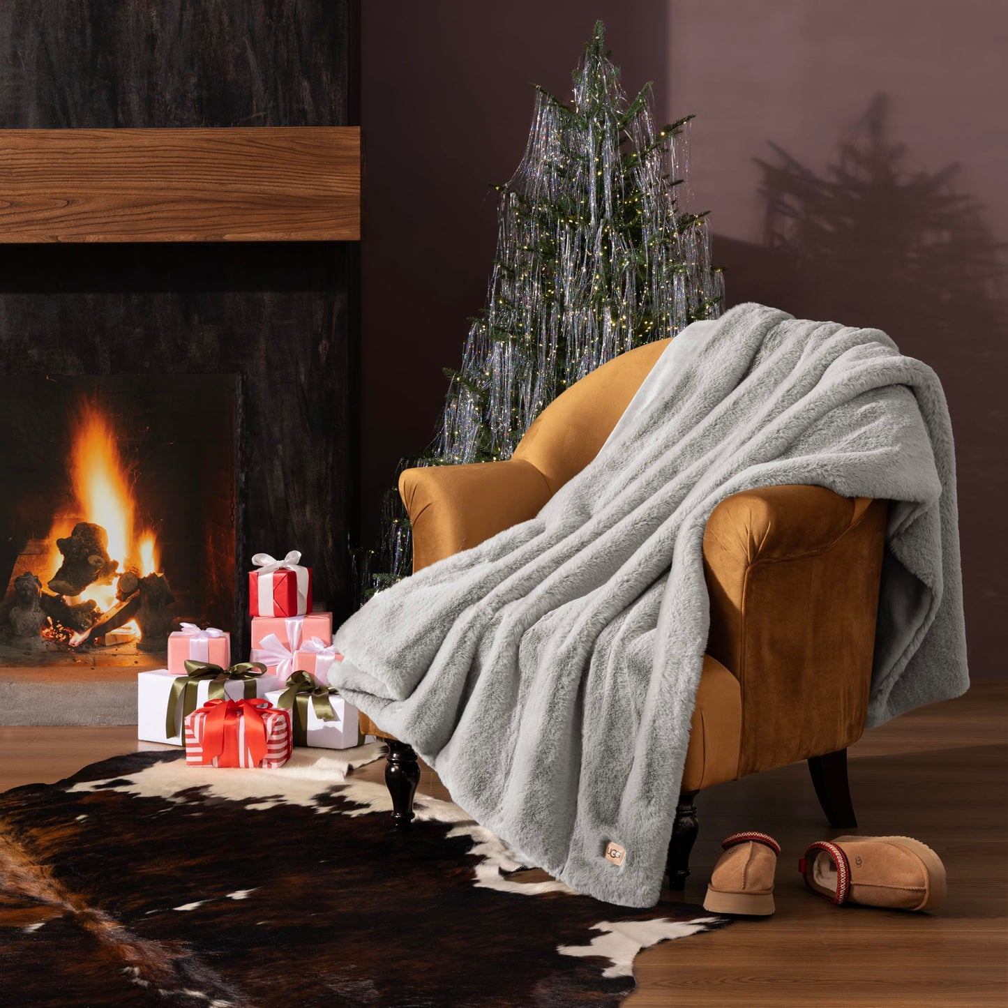 UGG Euphoria Plush Faux Fur Throw Blanket, Oversized Soft Throw for Bed or Couch, Luxury Bedroom Decor, Holiday Blankets, Machine Washable, 50-inch x 70-inch, Charcoal Grey